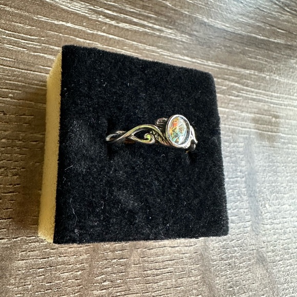 sterling silver ring with a rainbow glass moonstone gemstone size 8.75 - Picture 3 of 8